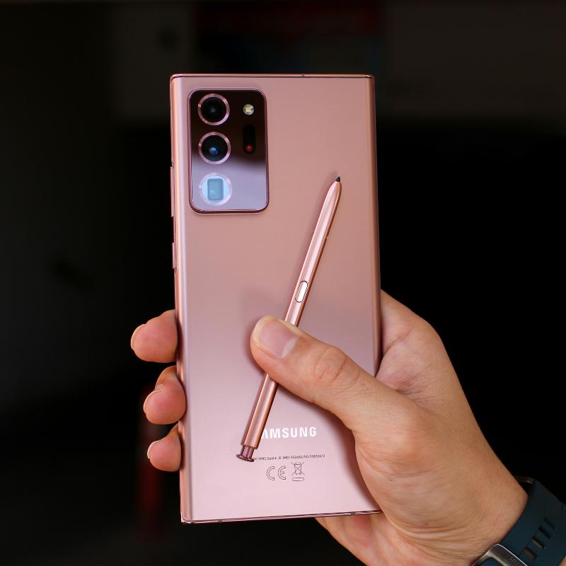 OnePlus 8T stock photo